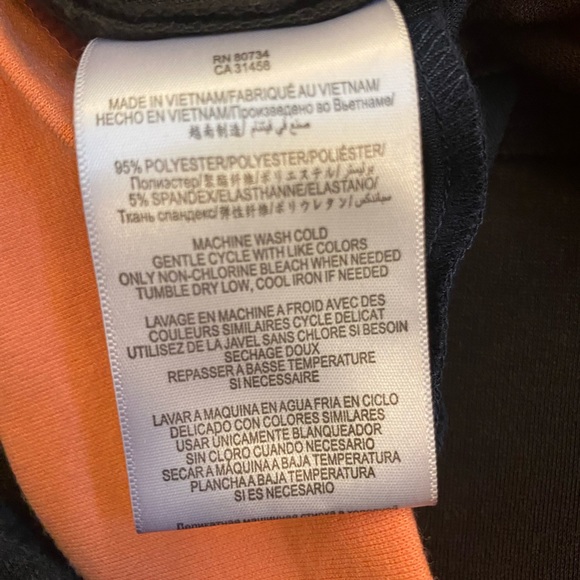 BCBGeneration color block skirt. - Picture 5 of 6
